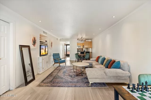 MLS: 6962636 Condo For Sale