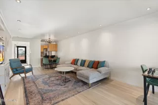 Photo #6: 6962636 Listing