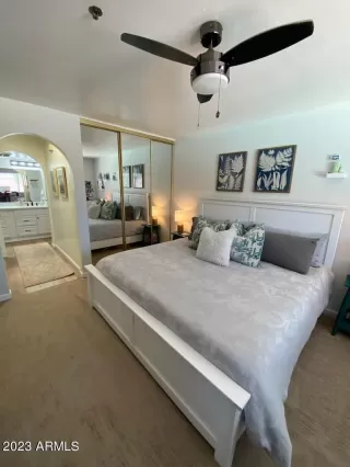 Photo #5: 6962687 Listing