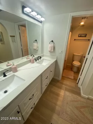 Photo #6: 6962687 Listing