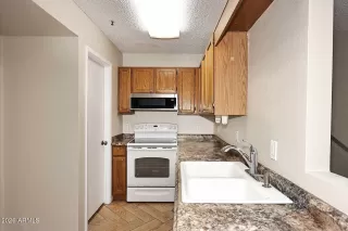 Photo #3: 6962799 Listing