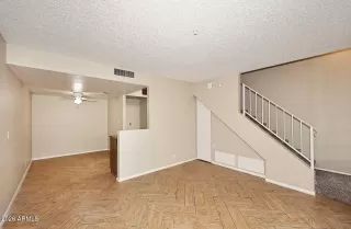 Photo #6: 6962799 Listing