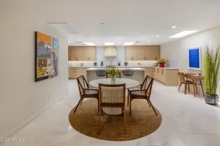 Photo #4: 6962951 Listing