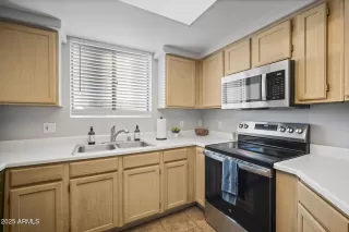 Photo #5: 6962959 Listing 