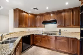 Photo #3: 6963061 Listing