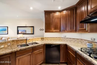 Photo #6: 6963061 Listing