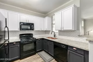 Photo #6: 6963245 Listing 