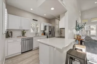 Photo #3: 6963442 Listing 