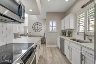 Photo #5: 6963442 Listing 