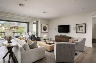 Photo #3: 6963458 Listing 