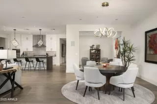 Photo #5: 6963458 Listing 