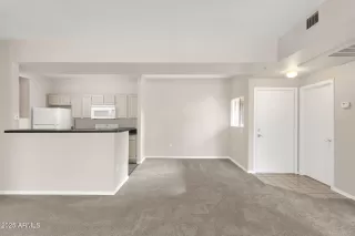 Photo #4: 6963463 Listing 