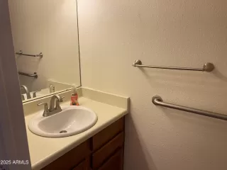 Photo #5: 6963581 Listing