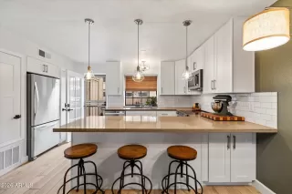 Photo #6: 6963650 Listing 