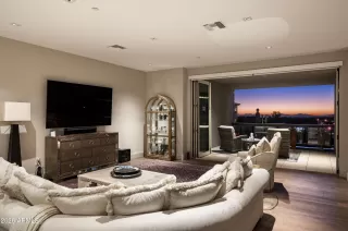 Photo #4: 6963692 Listing 