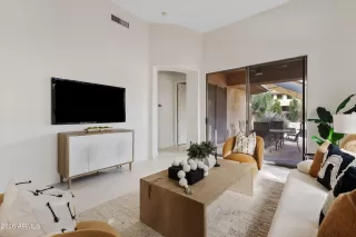 Photo #5: 6963706 Listing