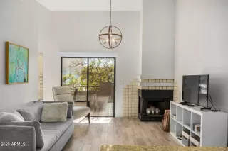 Photo #5: 6963712 Listing