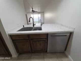 Photo #6: 6963846 Listing 