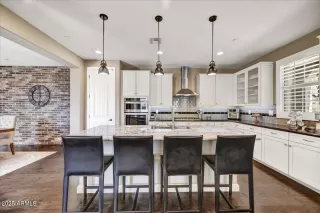 Photo #3: 6963959 Listing