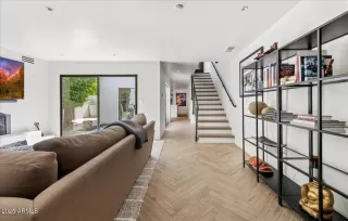 Photo #1: 6963978 Listing 