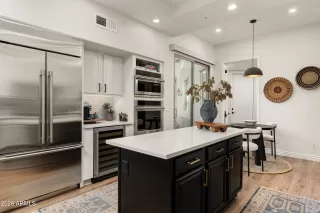 Photo #2: 6964052 Listing 