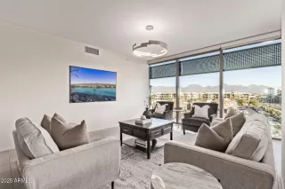 Photo #4: 6964053 Listing