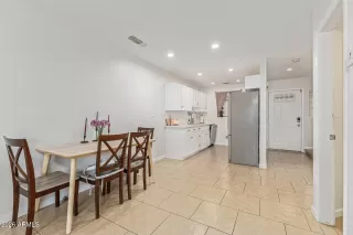 Photo #6: 6964080 Listing