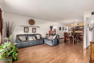 Photo #3: 6964133 Listing 