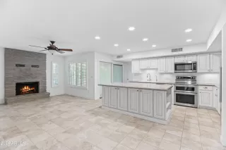 Photo #1: 6964150 Listing 