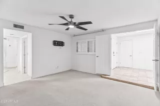 Photo #4: 6964150 Listing 