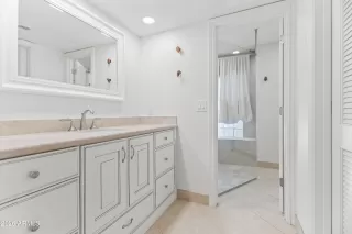 Photo #5: 6964150 Listing 