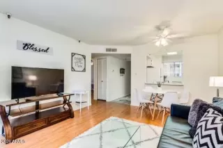 Photo #2: 6964294 Listing