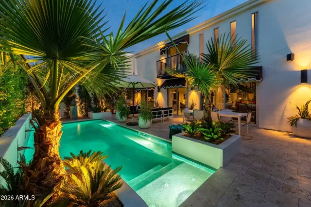 MLS: 6964332 Condo For Sale