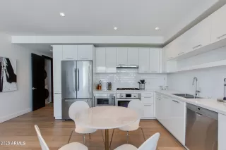 Photo #2: 6964511 Listing