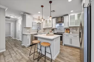 Photo #2: 6964513 Listing