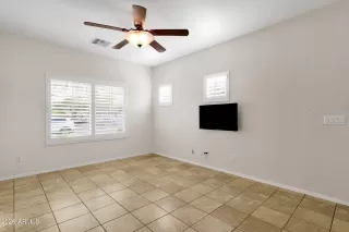 Photo #5: 6964595 Listing