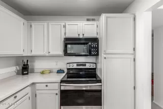 Photo #6: 6964613 Listing 