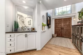 Photo #5: 6964659 Listing