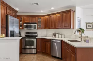 Photo #1: 6964786 Listing 