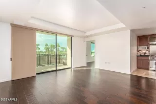 Photo #3: 6964835 Listing 