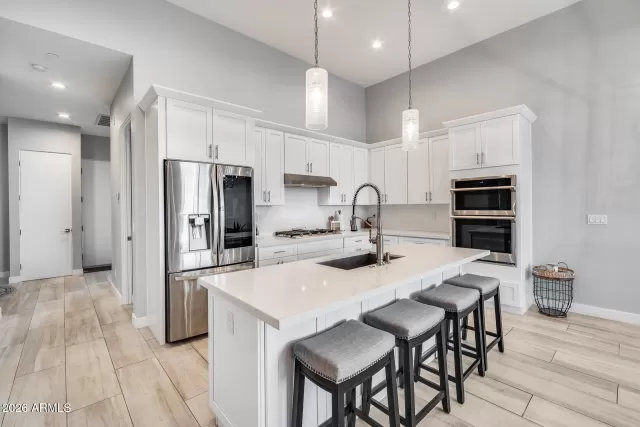 MLS: 6965278 Condo For Sale