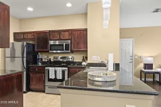 Photo #4: 6965290 Listing