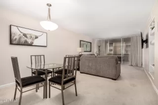 Photo #4: 6965343 Listing 