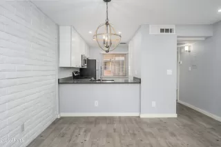 Photo #6: 6965644 Listing