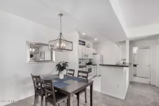 Photo #6: 6965645 Listing 