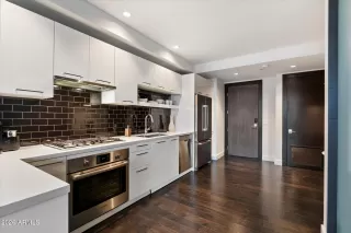 Photo #6: 6965741 Listing 