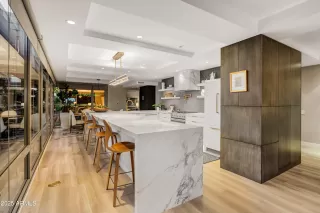 Photo #6: 6965762 Listing 