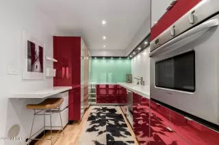 Photo #6: 6965819 Listing