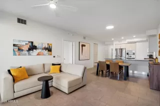 Photo #6: 6966051 Listing