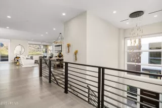 Photo #2: 6966185 Listing 